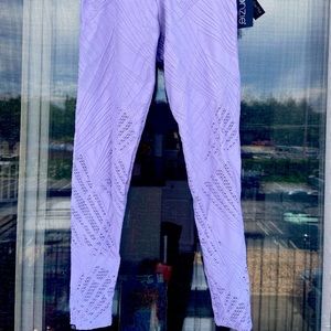 Onzie leggings selenite midi in Lavender Gray